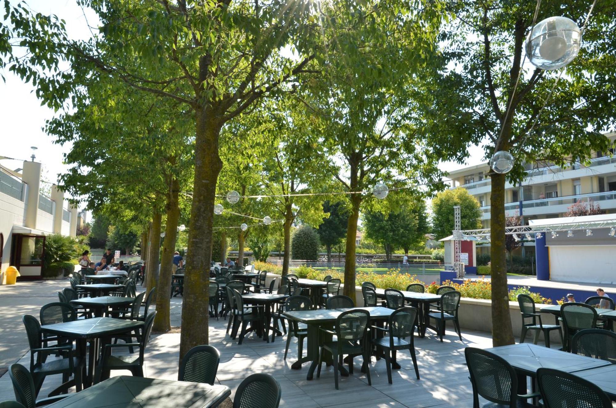 ביביונה Villaggio Planetarium Resort מראה חיצוני תמונה