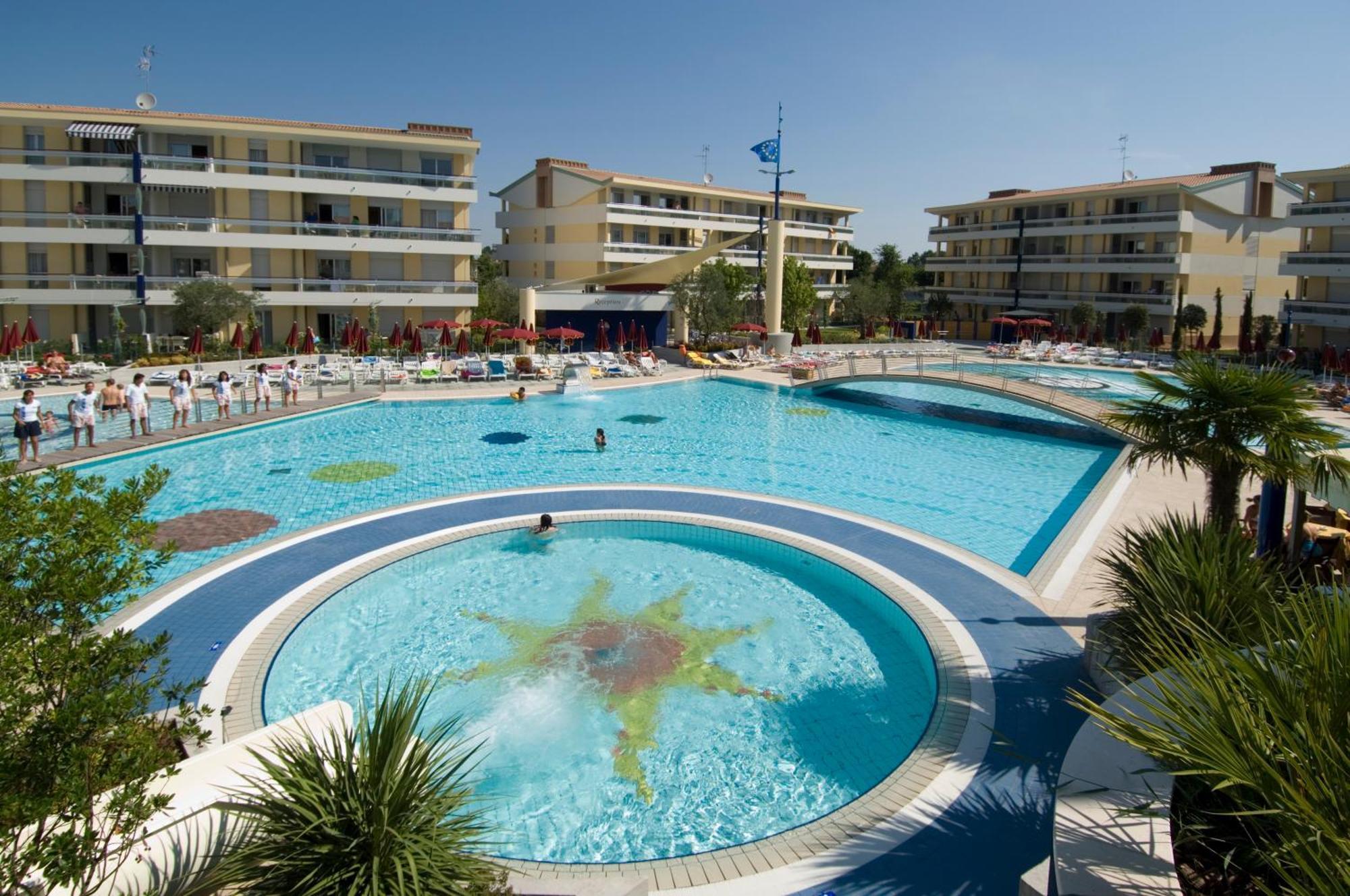 ביביונה Villaggio Planetarium Resort מראה חיצוני תמונה