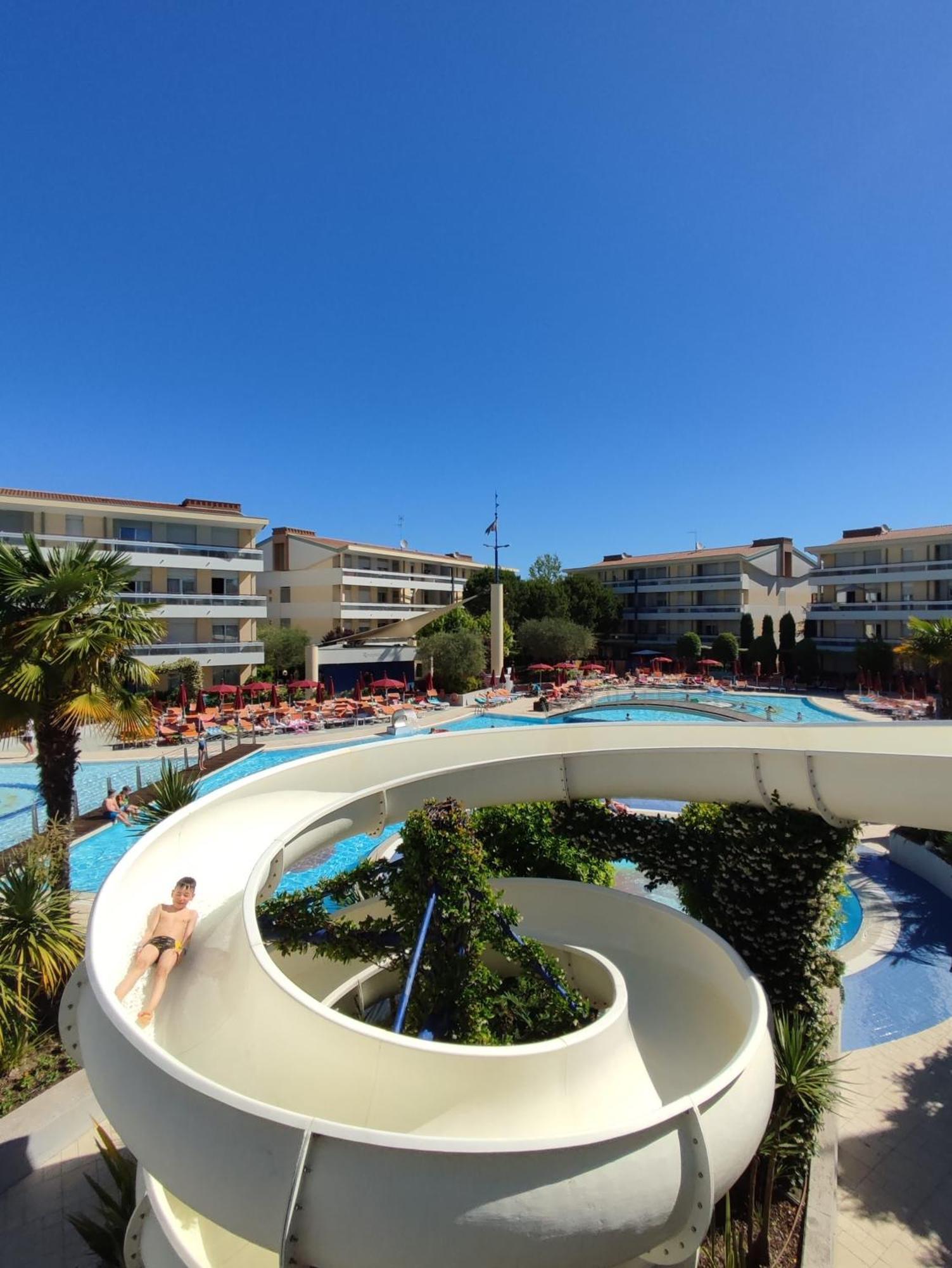 ביביונה Villaggio Planetarium Resort מראה חיצוני תמונה