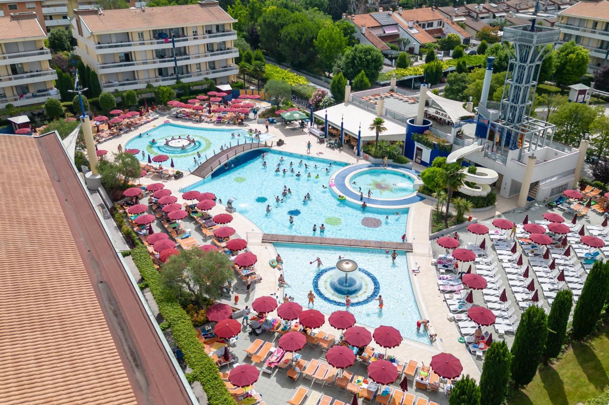 ביביונה Villaggio Planetarium Resort מראה חיצוני תמונה